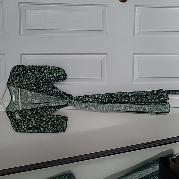 Reformation Christa puff sleeve wrap dress green floral small - Picture 5 of 9